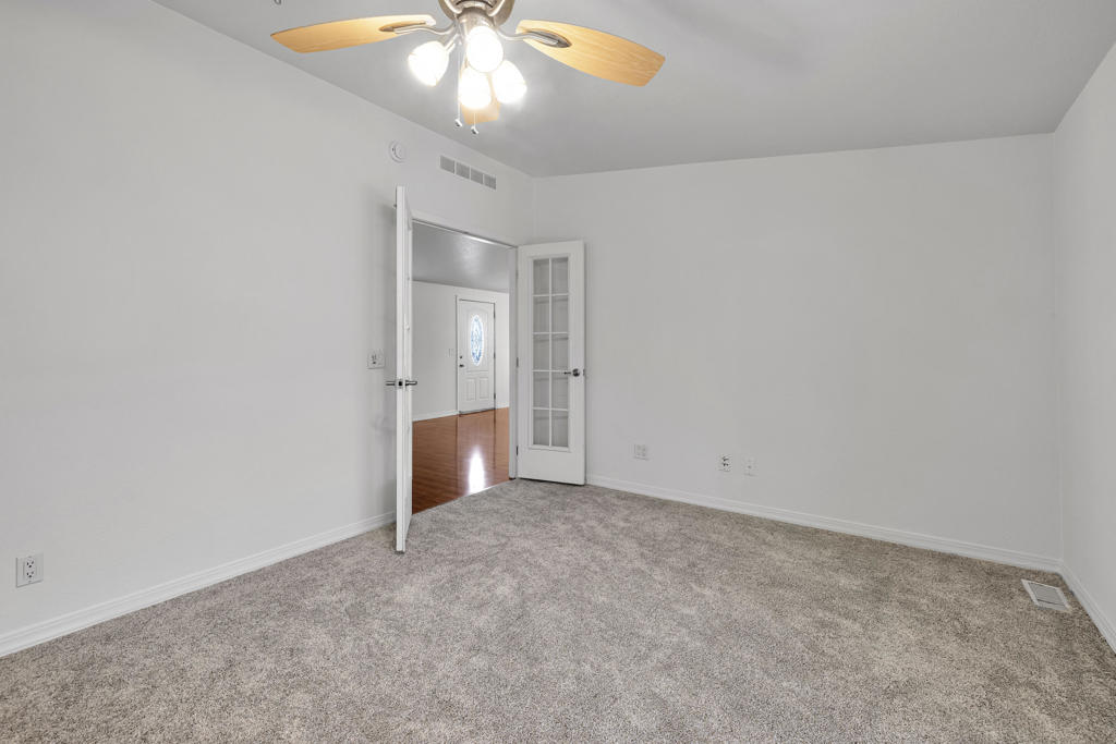 Desert Sands Mobile - Manufactured In Park