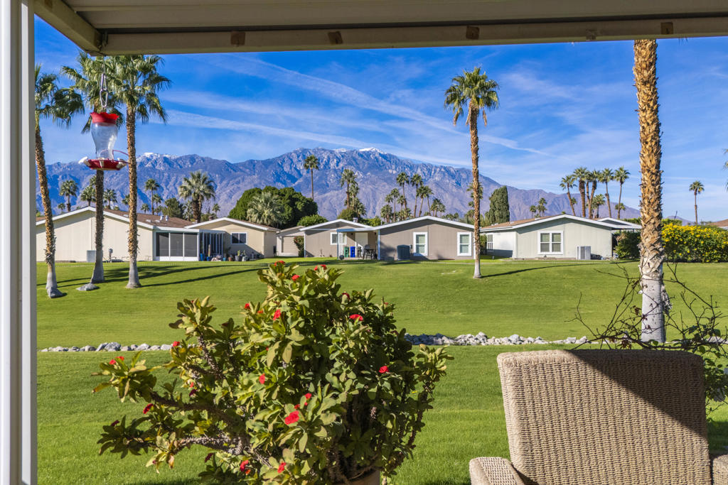 Desert Sands Mobile - Manufactured In Park