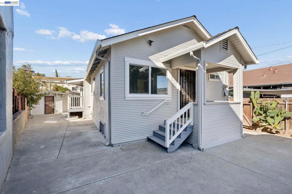 1417 102nd Ave