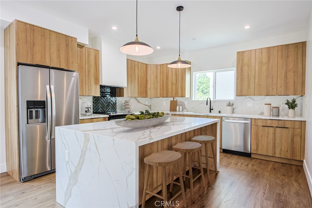 Properties 1 4351 Victoria Park Place