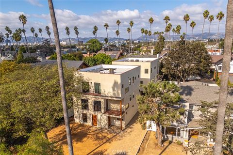 4351 Victoria Park Place Los Angeles CA 90019