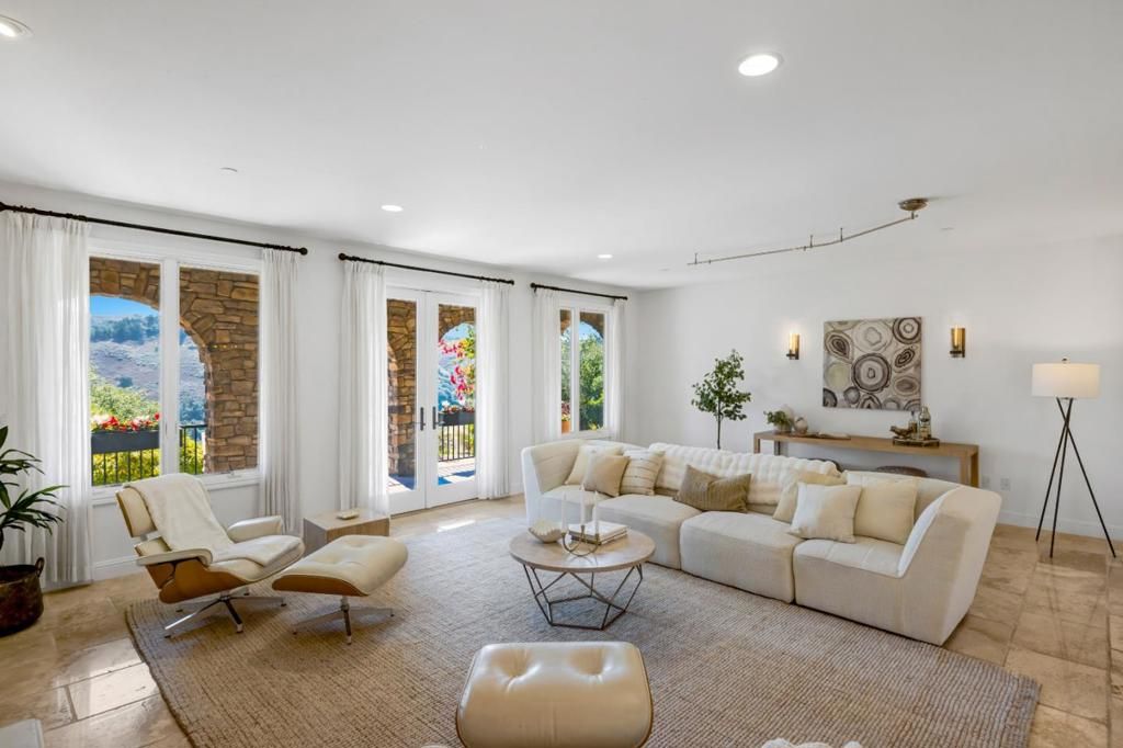 Photo of 409 Mirador Court, Monterey, CA 93940 (MLS # ML82025148)