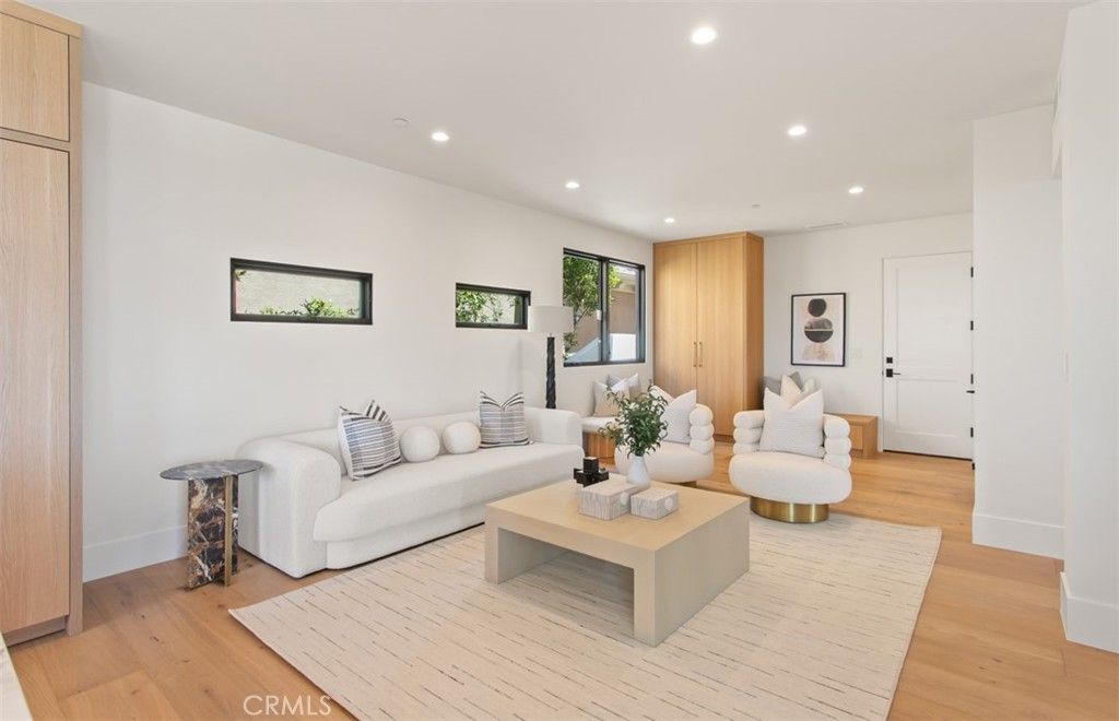 listing image 130723805984436540764