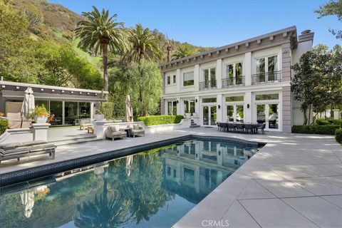 Photo of 1756 Clear View Drive, Beverly Hills, CA 90210 (MLS # SR26063519)