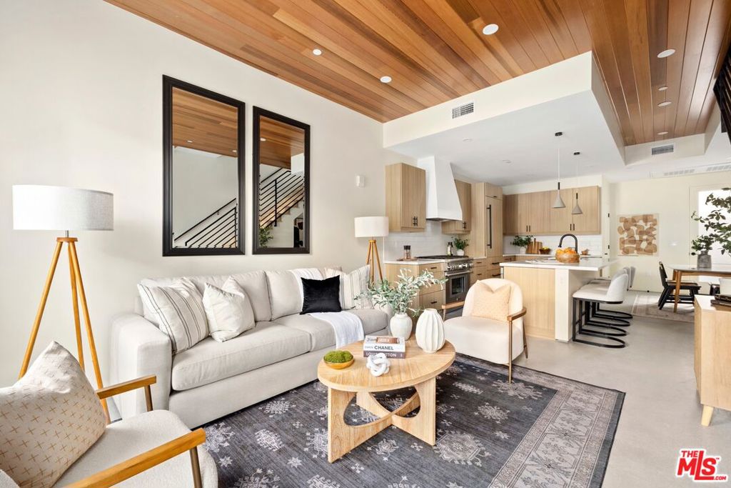 1011 N Ogden Drive 102