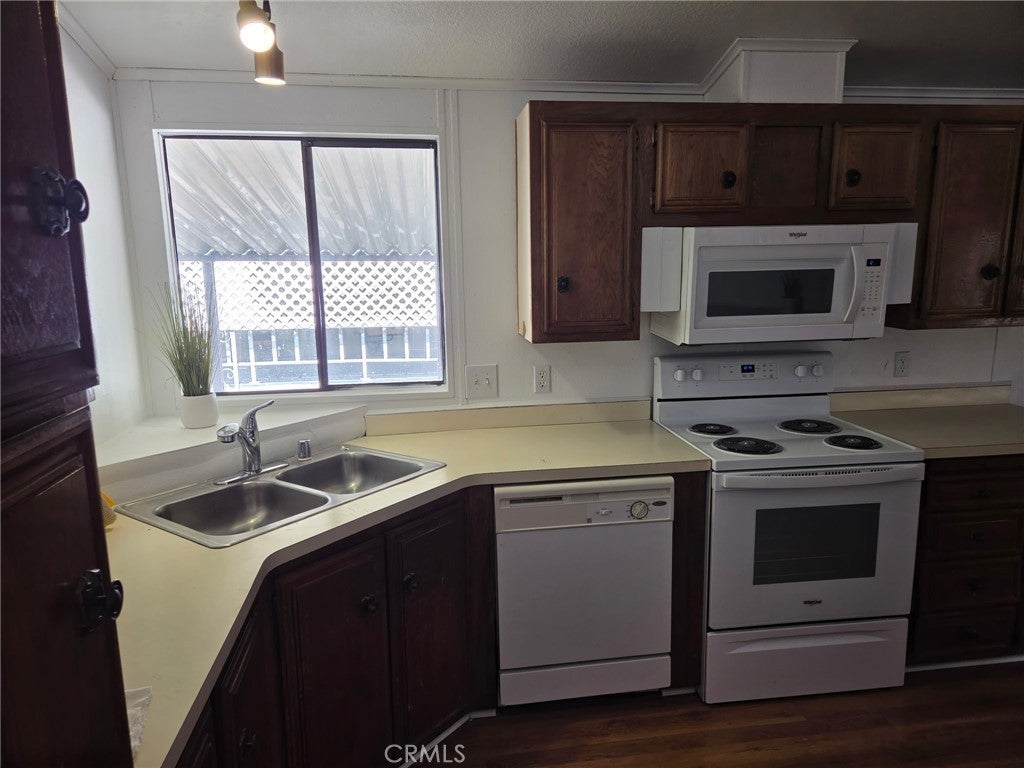 46618 Madison 141