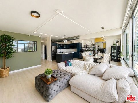 Photo of 1100 S Hope Street #712, Los Angeles, CA 90015 (MLS # 26828481)