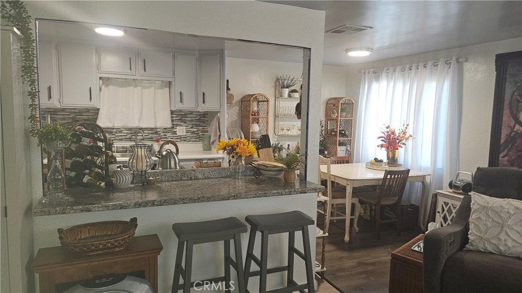 701 E. Lassen 75