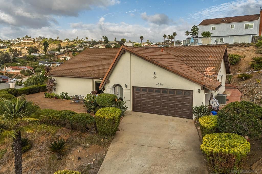 Photo of 4045 Rosarita Dr Dr, La Mesa, CA 91941 (MLS # 250041662SD)