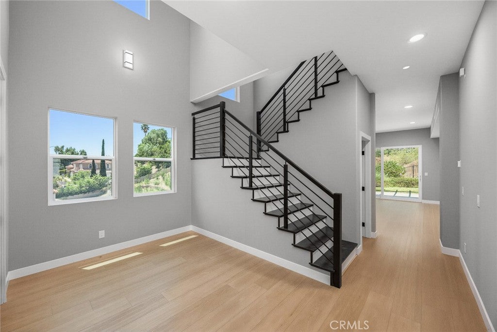 693 Castlehill Drive