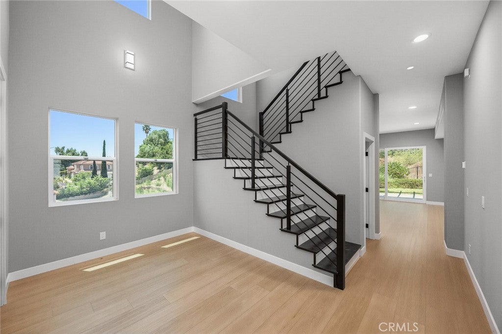 693 Castlehill Drive