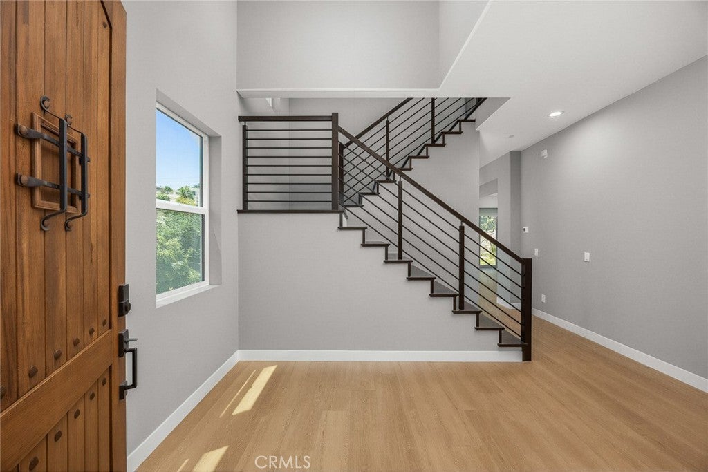 693 Castlehill Drive