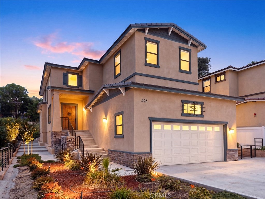 693 Castlehill Drive