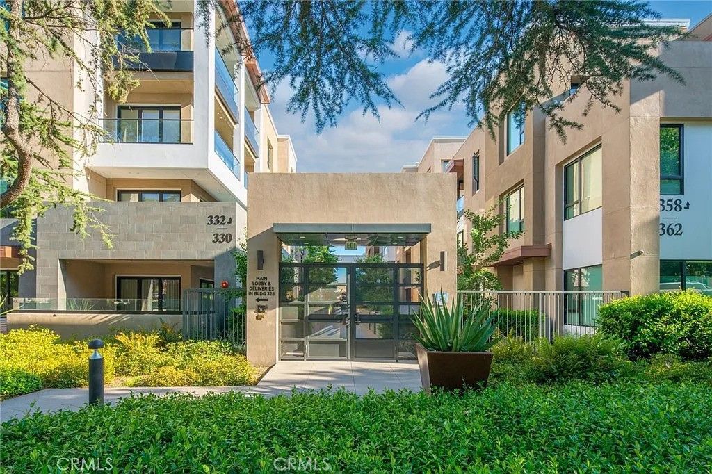 Photo of 332 W Green Street #109, Pasadena, CA 91105 (MLS # AR25240966)