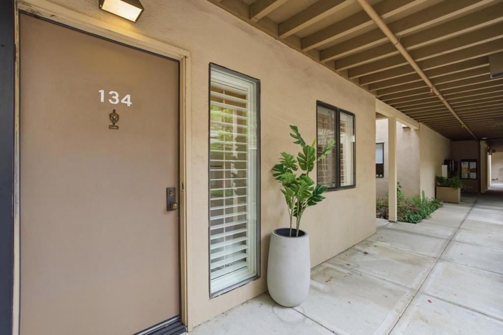 449 Alberto Way C134