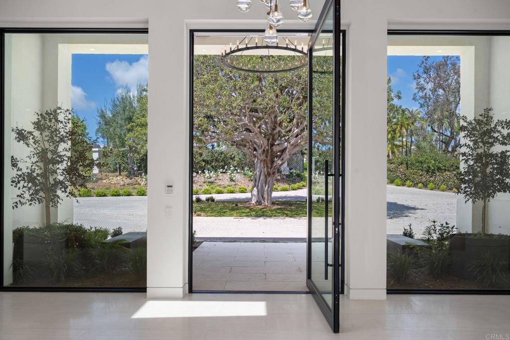 6497 Calle Del Alcazar