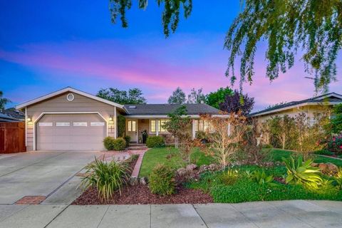 Photo of 1620 Elwood Drive, Los Gatos, CA 95032 (MLS # ML82044360)