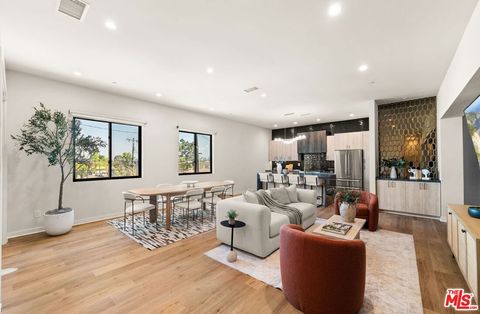 752 W 19th Street B Costa Mesa CA 92627