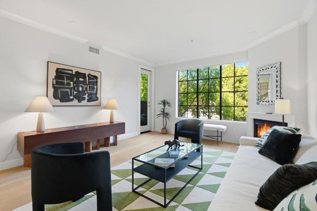 Photo of 633 Elm Street #209, San Carlos, CA 94070 (MLS # ML82039158)