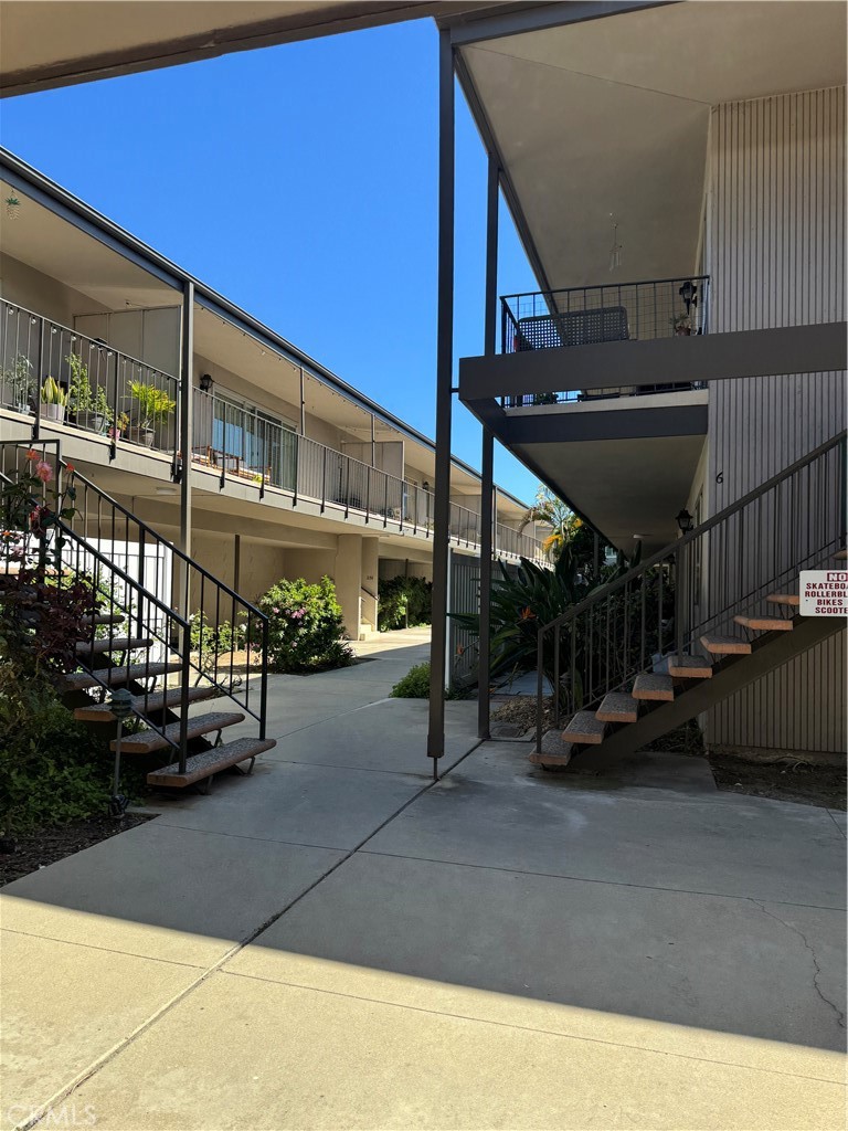 2940 W Carson 121