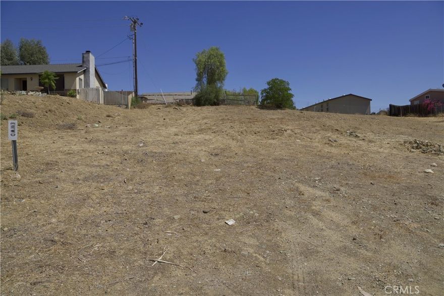Come see this 9,583 sq ft lot that has the perfect blend of convenience and rural charm! Whether you're looking to build your own custom home or place a manufactured home on land, this Quail Valley is ready for you! Enjoy the ease of paved streets, public sewer, and nearby access to power and water sources, making development simple. Located nearby shopping, restaurants, with nearby freeway access and even a local fire station. You'll love the balance of accessibility and peaceful, rural surroundings you'll love!