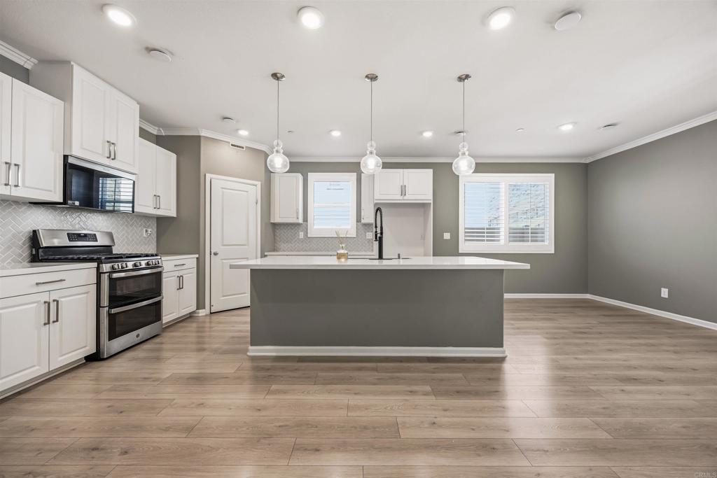 30012 Cabo Del Oeste