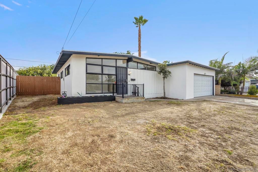 3515 Moccasin Ave