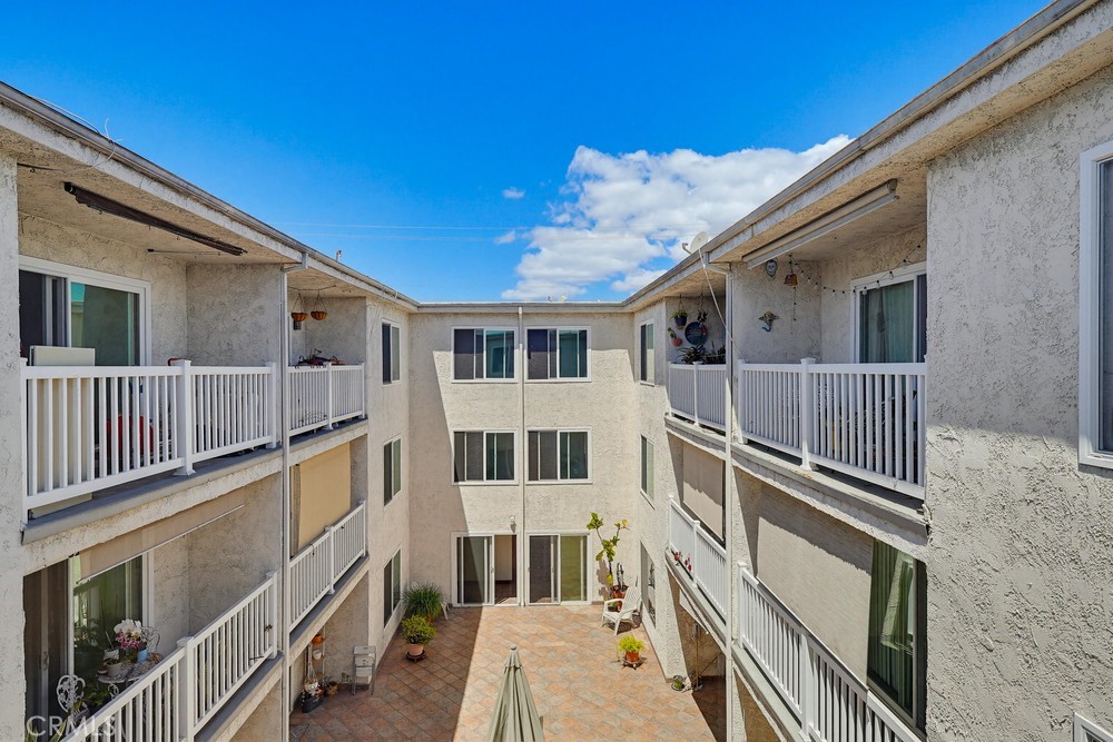 363 Newport Avenue 302