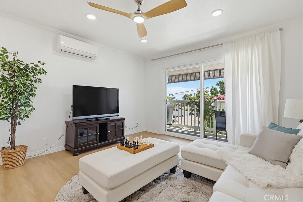 363 Newport Avenue 302