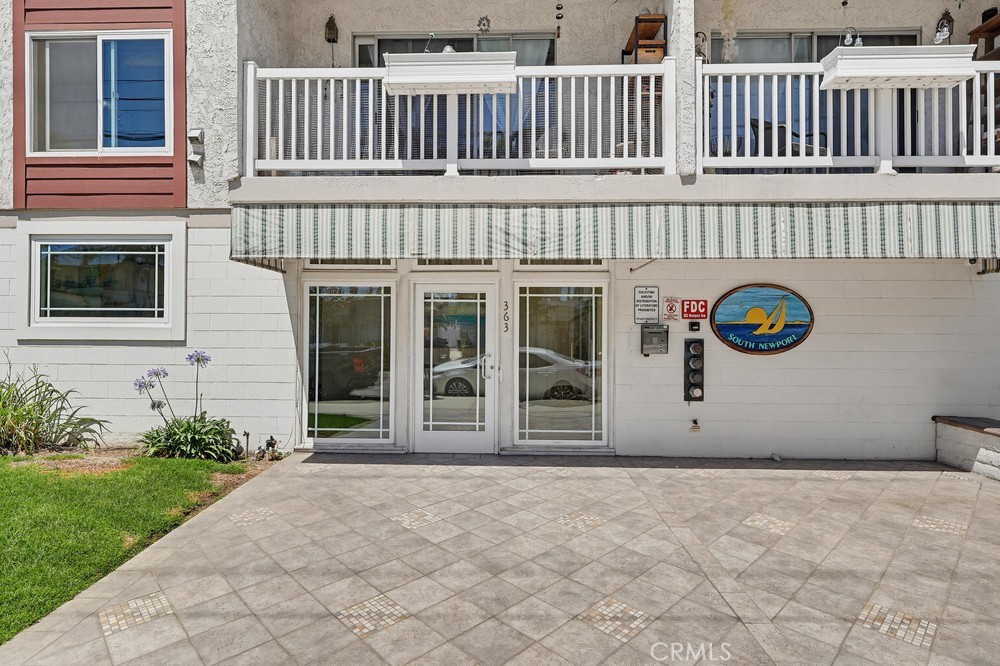 363 Newport Avenue 302