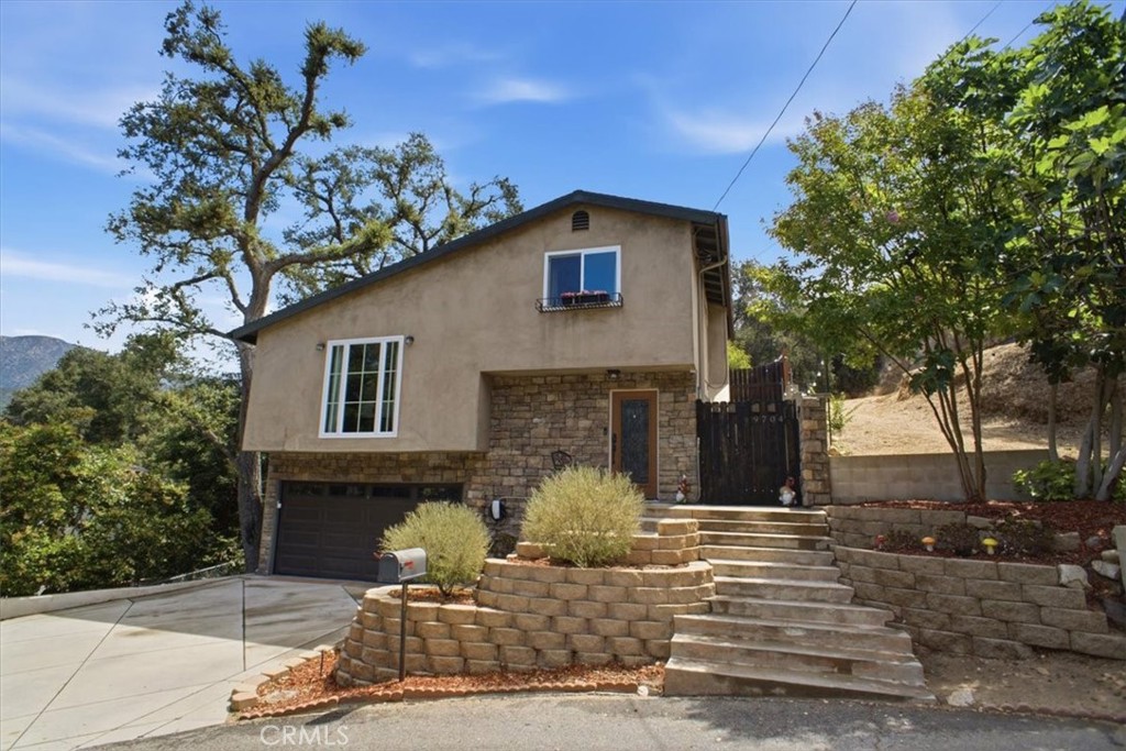 9704 marcus Lane