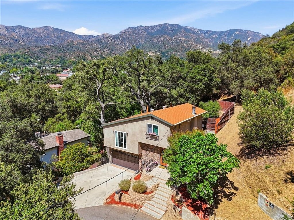 9704 marcus Lane