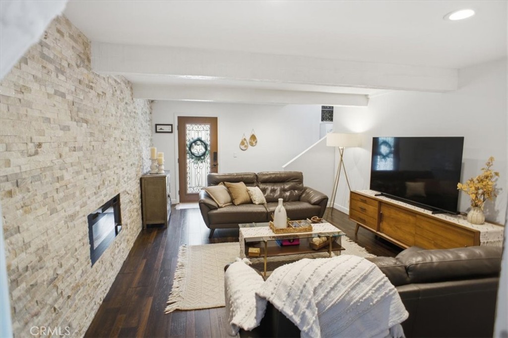 9704 marcus Lane