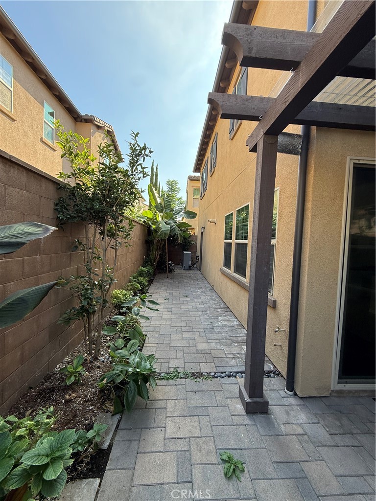 Colibri - Residential Lease