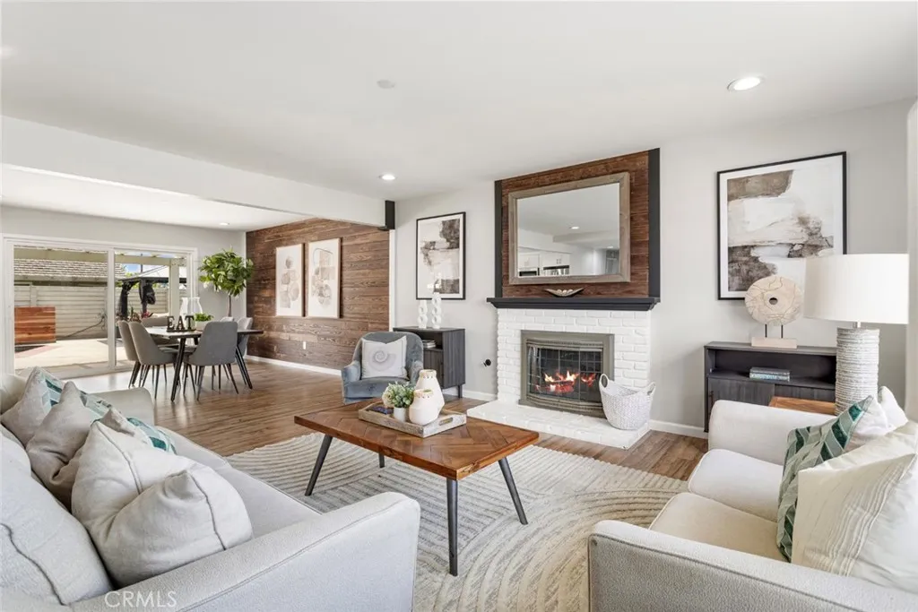 Orange, California 92866, United States, 3 Bedrooms Bedrooms, ,2 BathroomsBathrooms,Residential,Active,177045