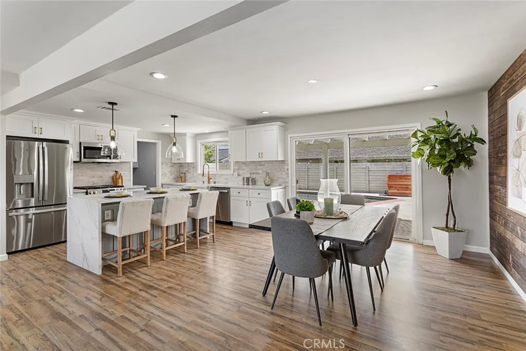 Orange, California 92866, United States, 3 Bedrooms Bedrooms, ,2 BathroomsBathrooms,Residential,Active,177045