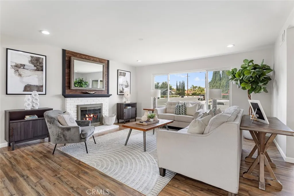 Orange, California 92866, United States, 3 Bedrooms Bedrooms, ,2 BathroomsBathrooms,Residential,Active,177045