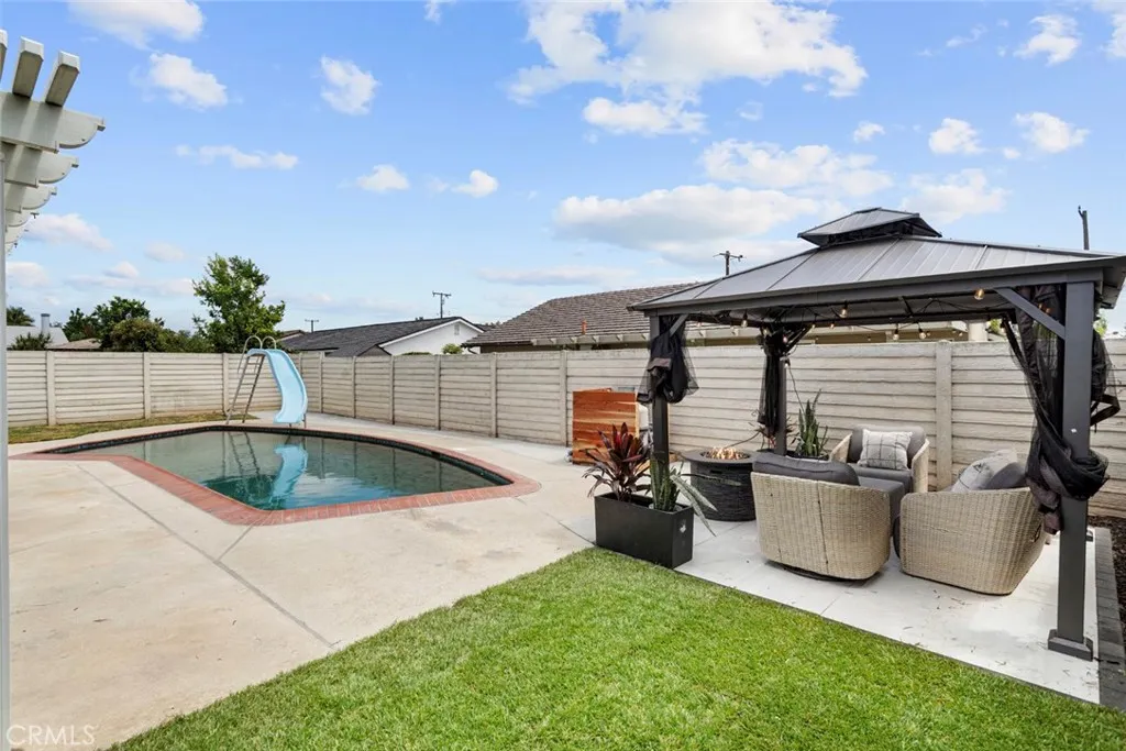 Orange, California 92866, United States, 3 Bedrooms Bedrooms, ,2 BathroomsBathrooms,Residential,Active,177045