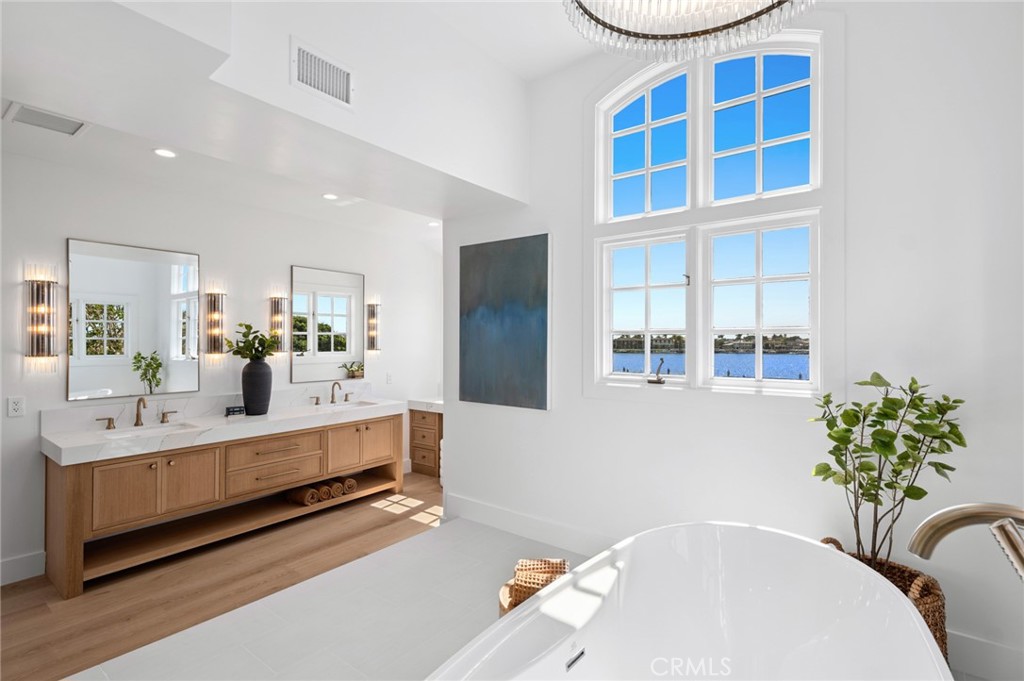 Bayside Drive Custom (BSCH) - Residential