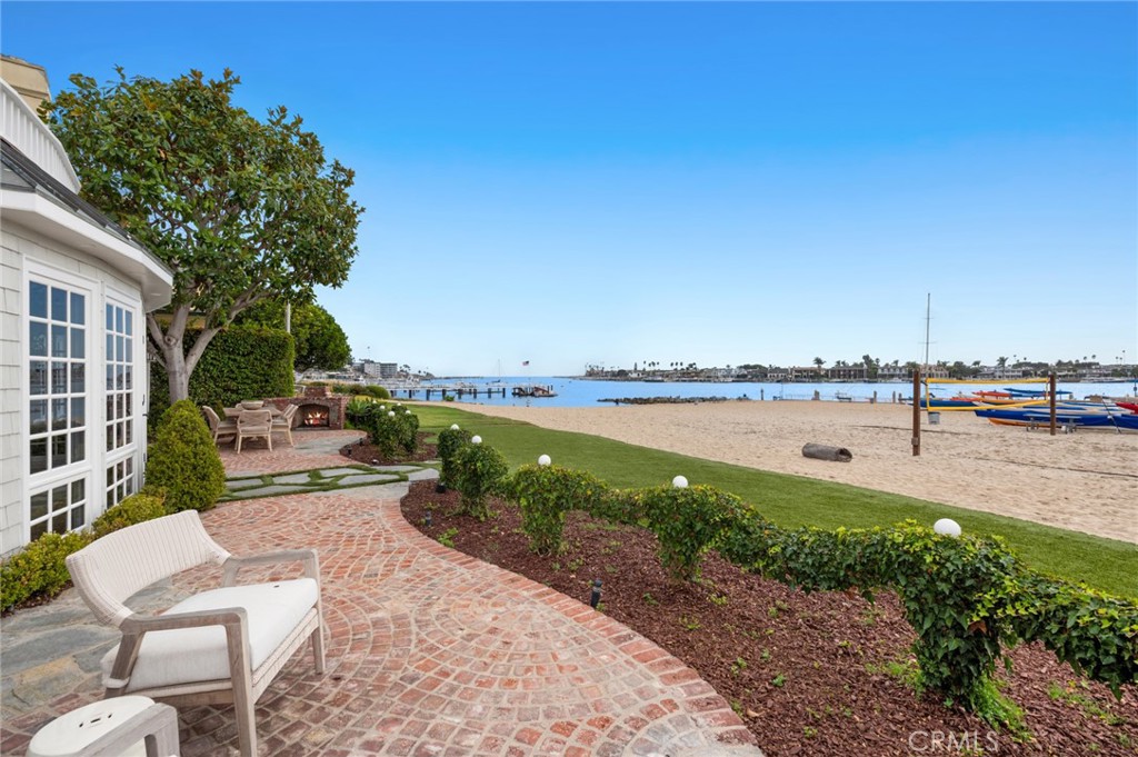 Bayside Drive Custom (BSCH) - Residential
