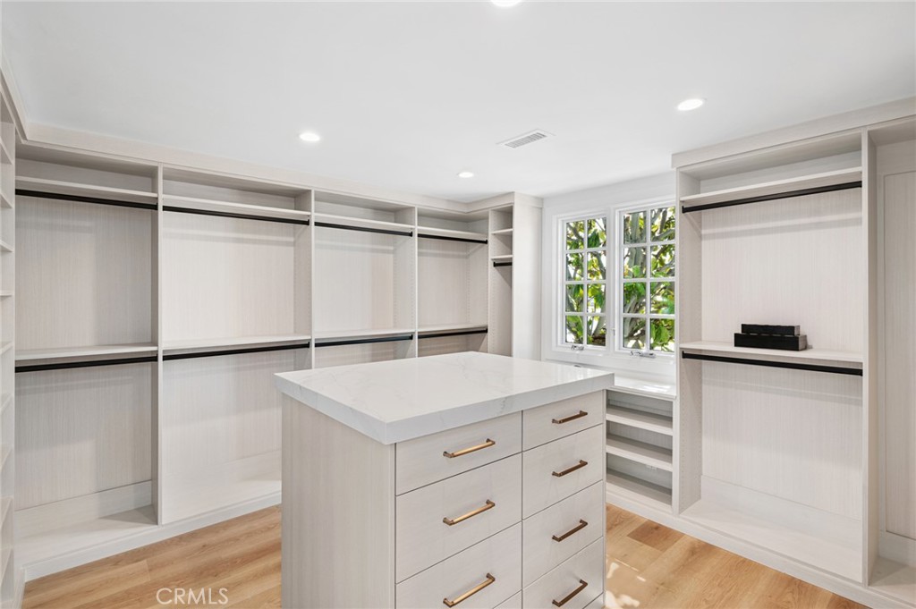 Bayside Drive Custom (BSCH) - Residential