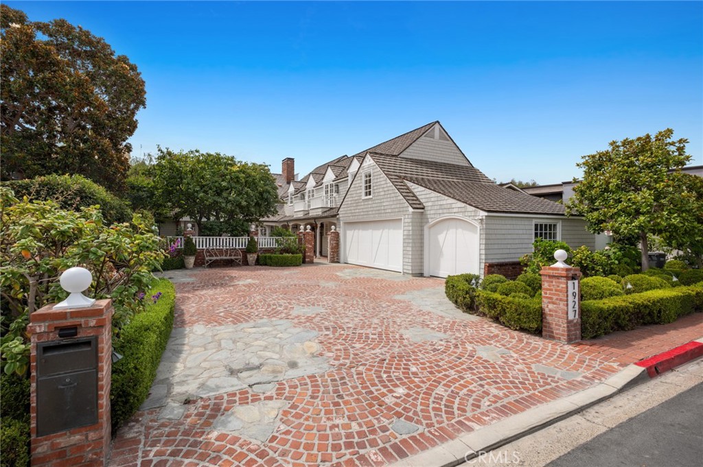 Bayside Drive Custom (BSCH) - Residential