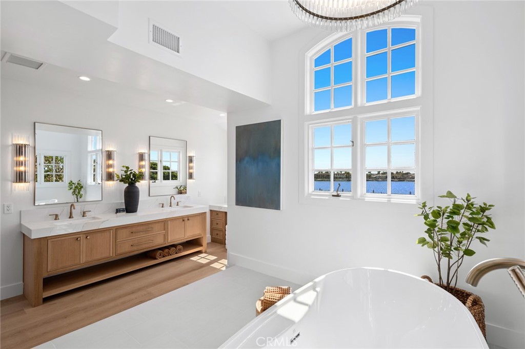 Bayside Drive Custom (BSCH) - Residential