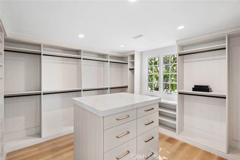 Bayside Drive Custom (BSCH) - Residential