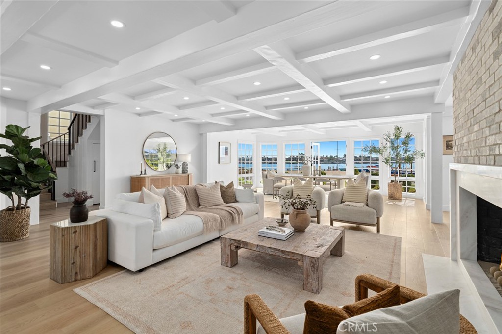 1927 Bayside Drive