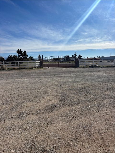 11971 Mission Oak Hills CA 92344