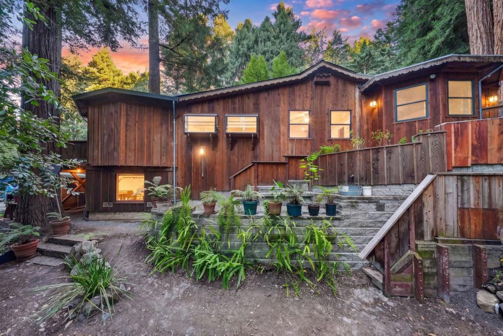 20905 Comanche Trail
