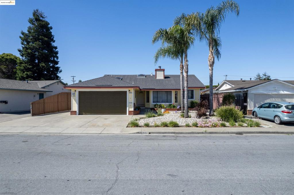 ADU/ Guest Home Type, Private Parking, Owner pays for Utilities Apply with RentSpree https://apply.link/L5xdySE