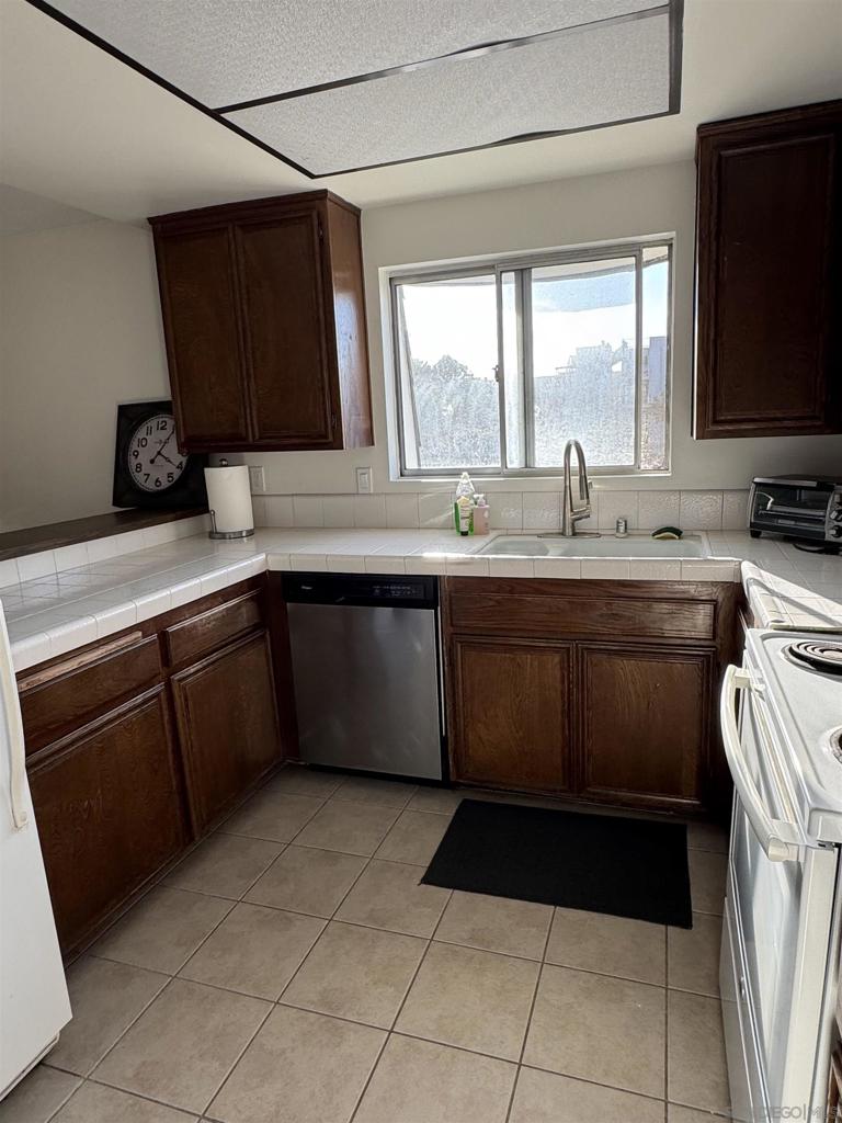 Pacific Beach - Residential Lease