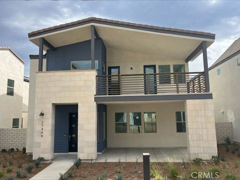 27409 Creekwood Lane Valencia CA 91381